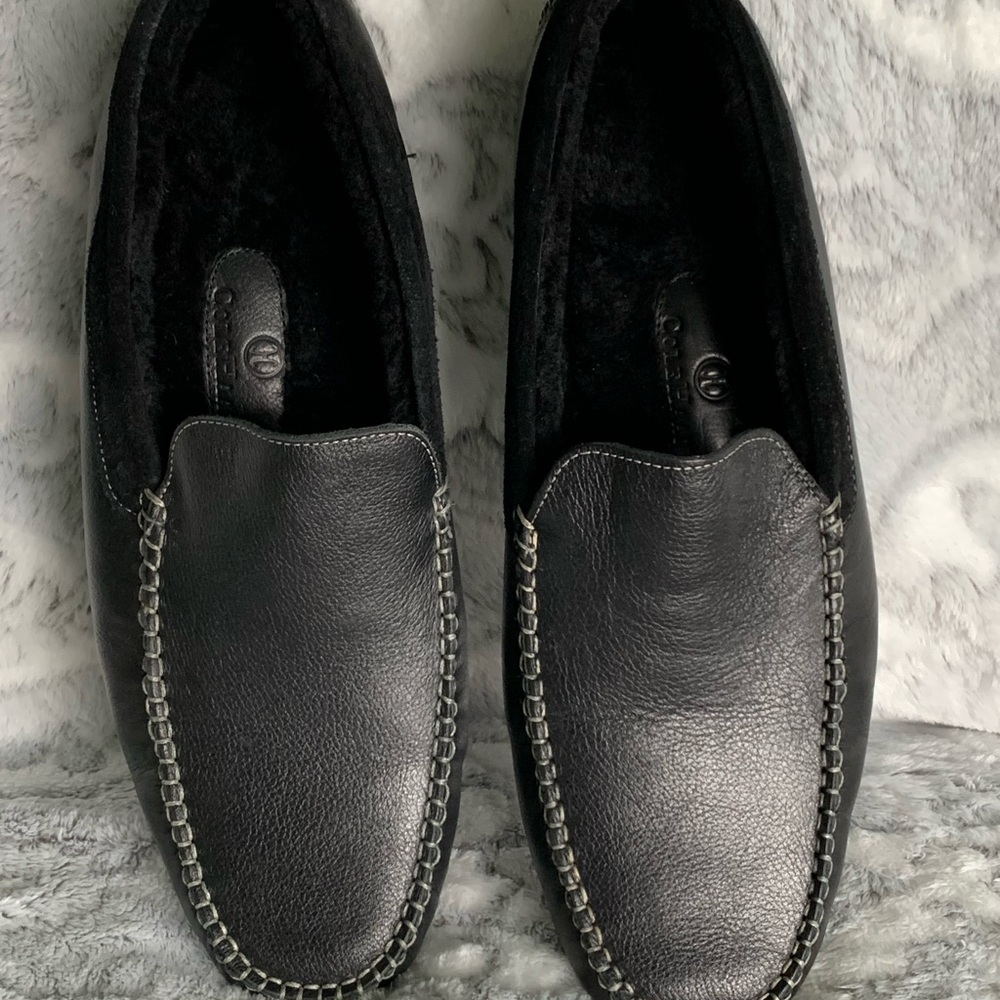 Men's 9 1/2 M Cole Haan Black fur lined Leather slippers Loafers